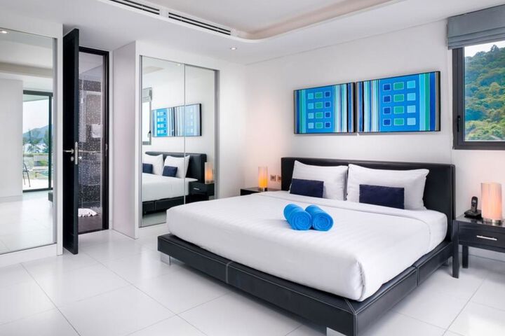 Room 27 of 47