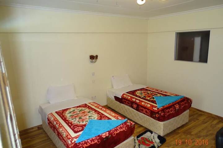 Room 7 of 36