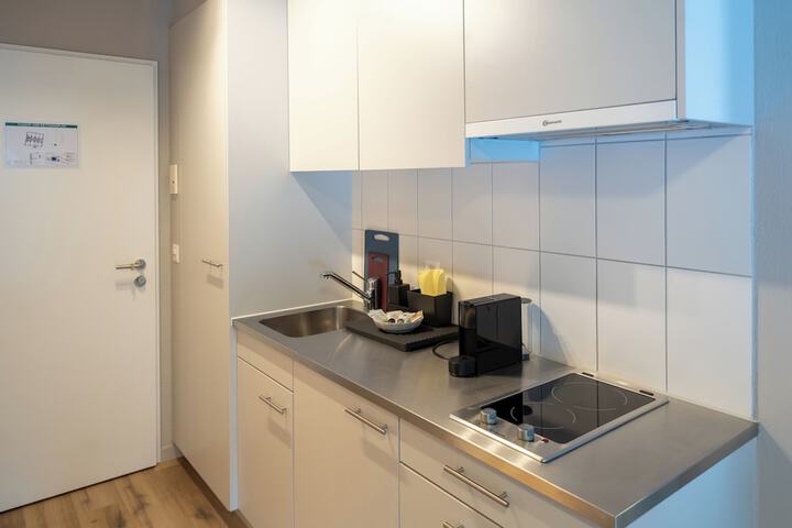 Room 4 of 32