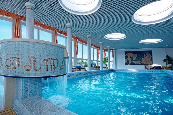 Pools & Facilities
