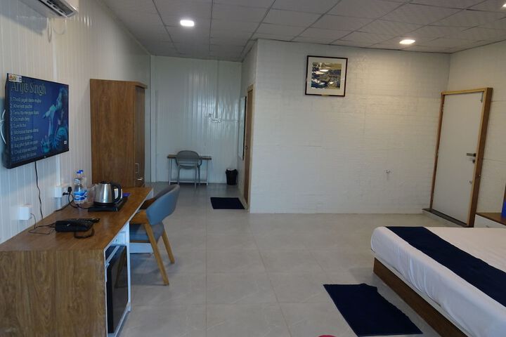 Room 5 of 35