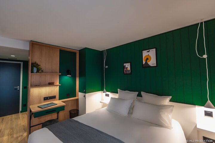 Room 7 of 56