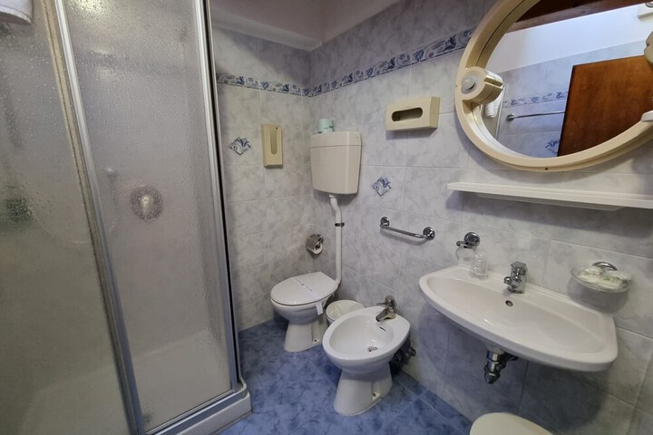 Room 29 of 52