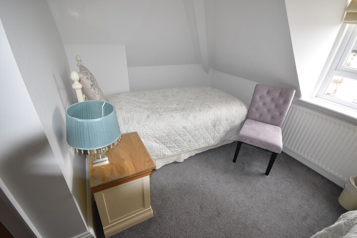 Room 18 of 40