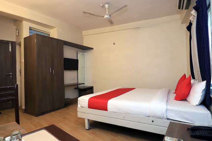 Room 10 of 19