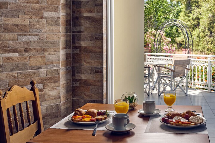 Breakfast/Coffee Service 30 of 34