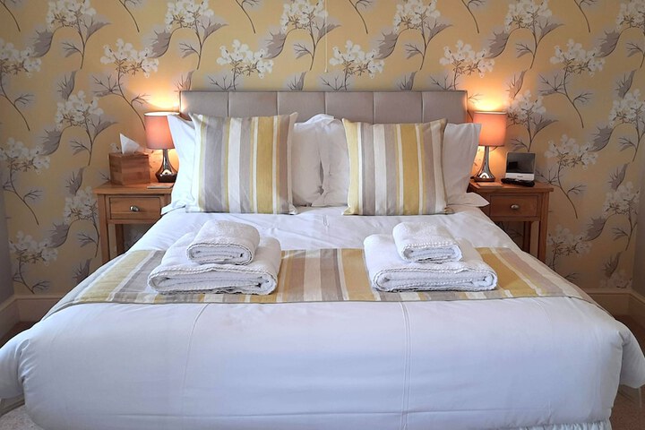 Room 3 of 46