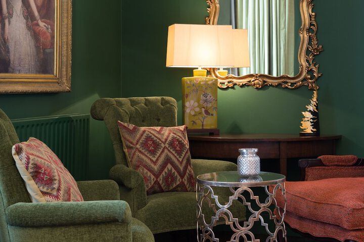 Lounge 116 of 138