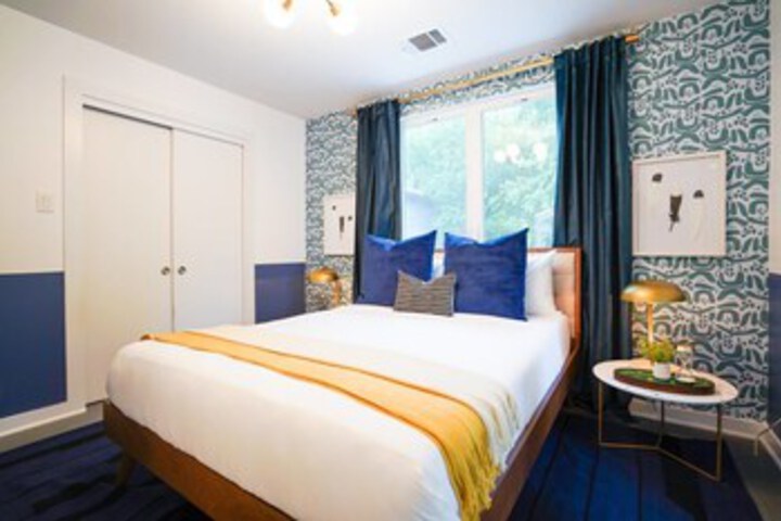 Room 21 of 28