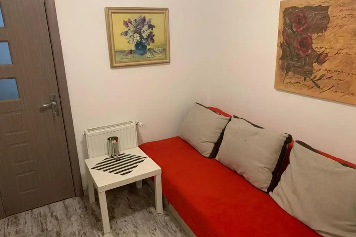 Room 3 of 3