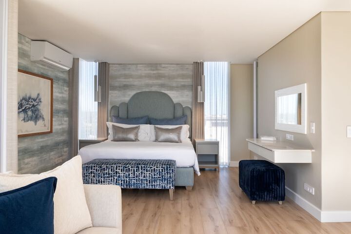 Room 8 of 52