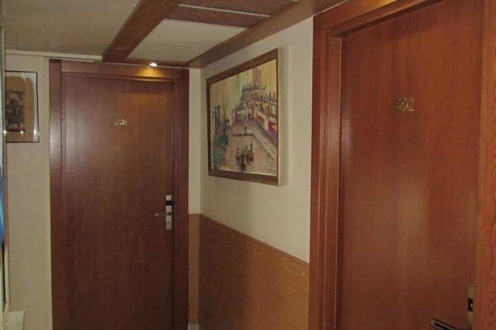 Ballroom/Hall 53 of 72