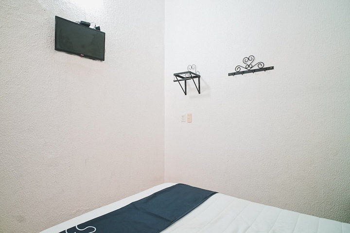 Room 21 of 51