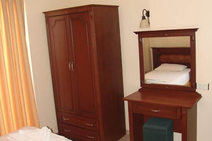 Room 12 of 54