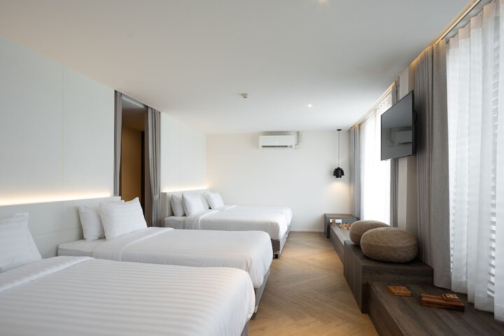 Room 13 of 53