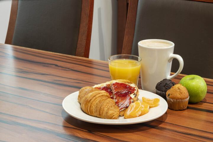 Breakfast/Coffee Service 31 of 52