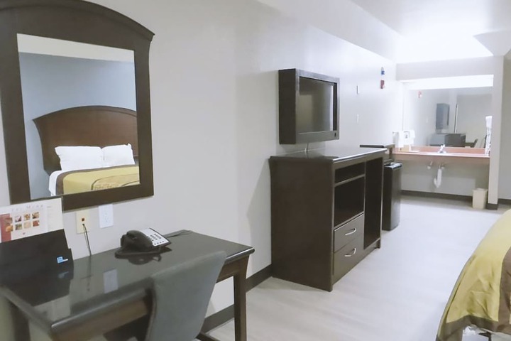 Room 8 of 21