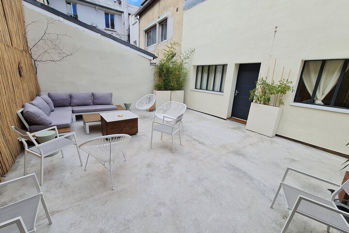 Terrace/Patio 36 of 48