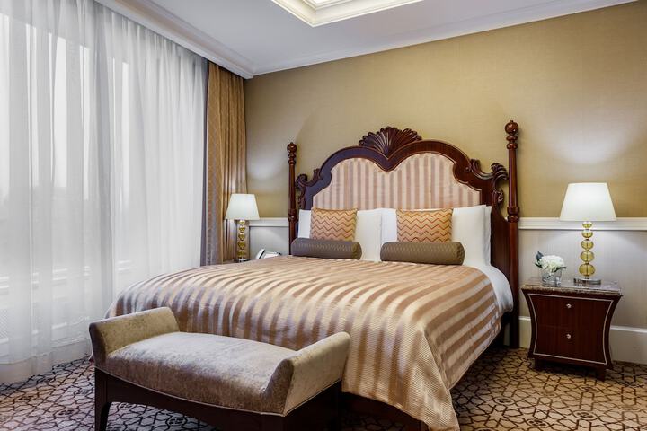 Room 16 of 130