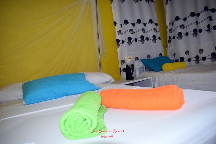 Room 4 of 13