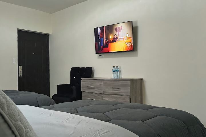 Room 12 of 28