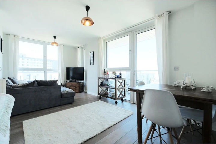 A Charming and Luxurious 2BR Flat on Walthamstow