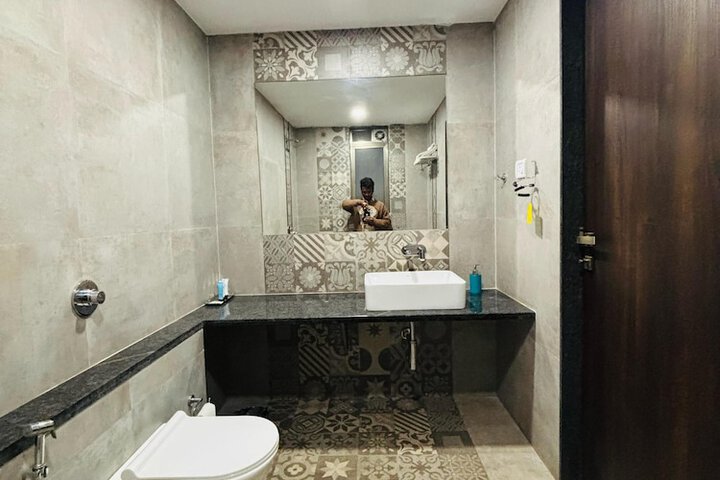 Room 10 of 23