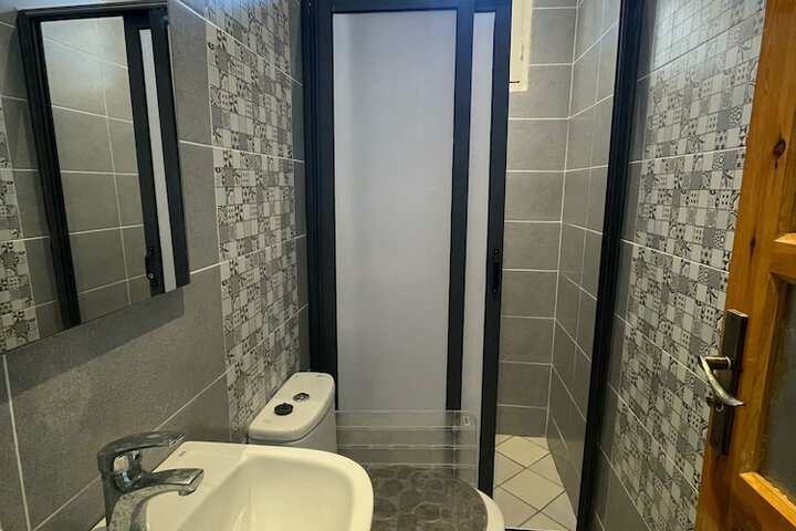 Room 4 of 7