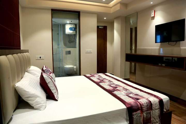 Room 19 of 54