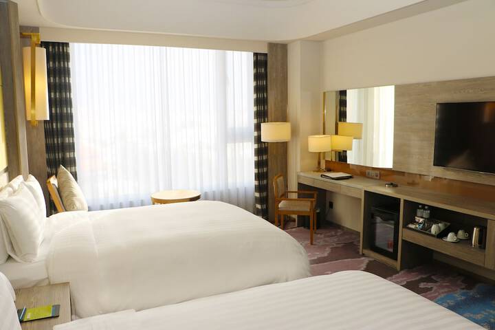 Room 5 of 48