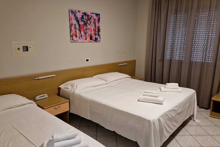 Room 9 of 45