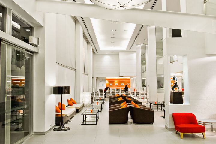 Guest Lobby