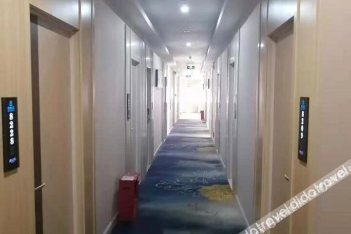 Hotel Interior 9 of 20