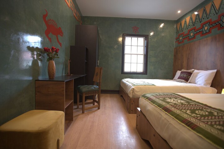 Room 5 of 61