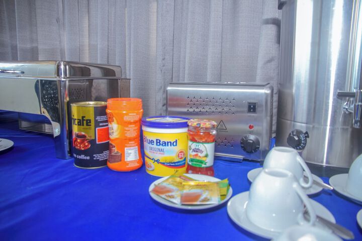 Breakfast/Coffee Service 82 of 98