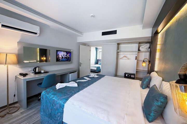 Room 27 of 58