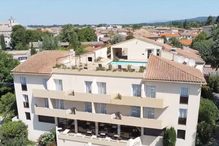 Hotel les Névons in L'Isle-sur-la-Sorgue