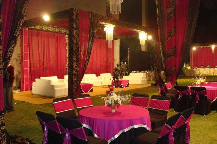 Ballroom/Hall 36 of 47