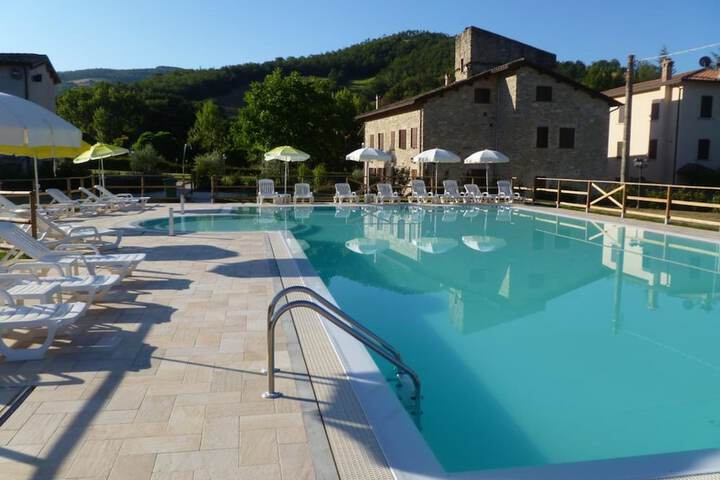Pool 14 of 23