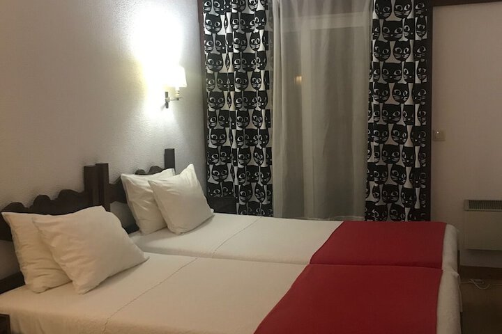 Room 40 of 98