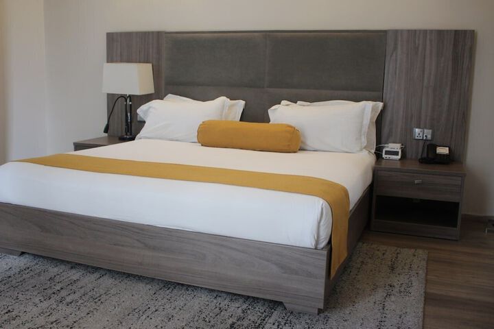 Room 26 of 60