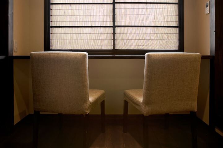 Room 4 of 25