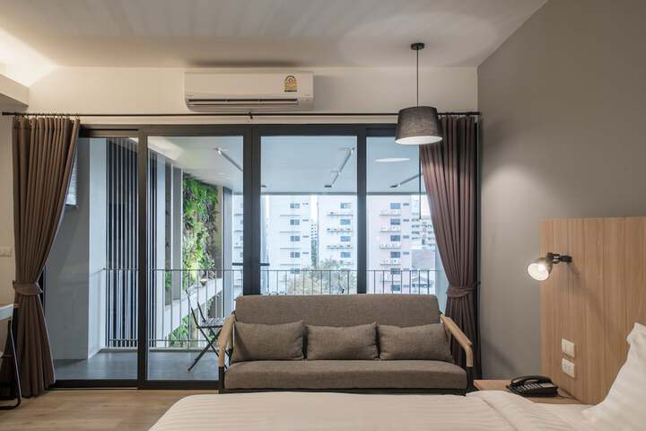 Room 21 of 157