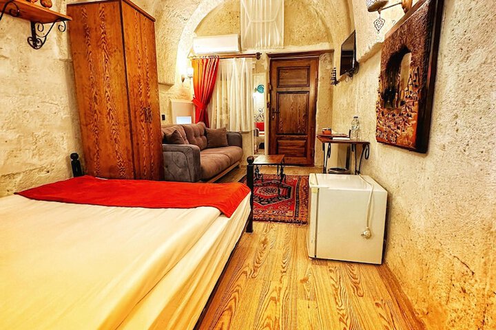 Room 34 of 108