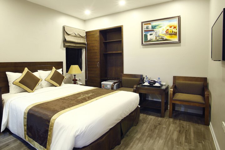 Room 5 of 34