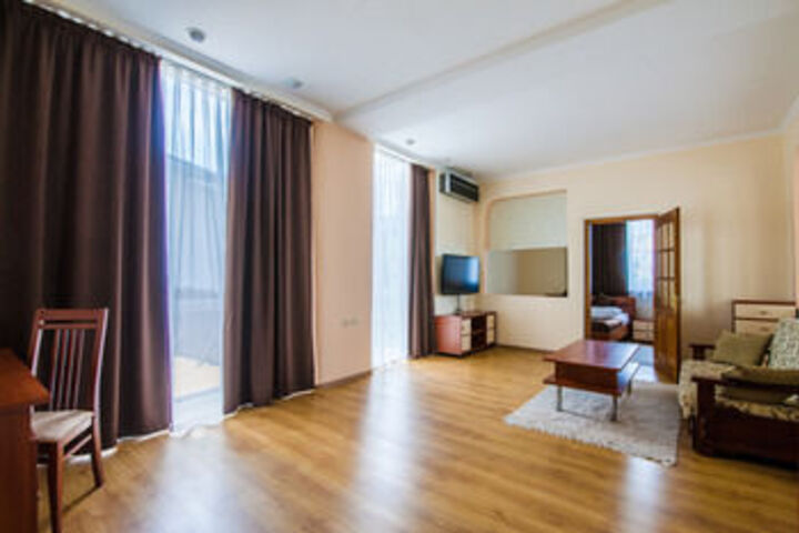 Room 39 of 46