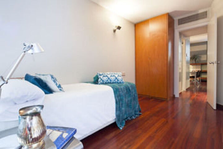 Room 8 of 22
