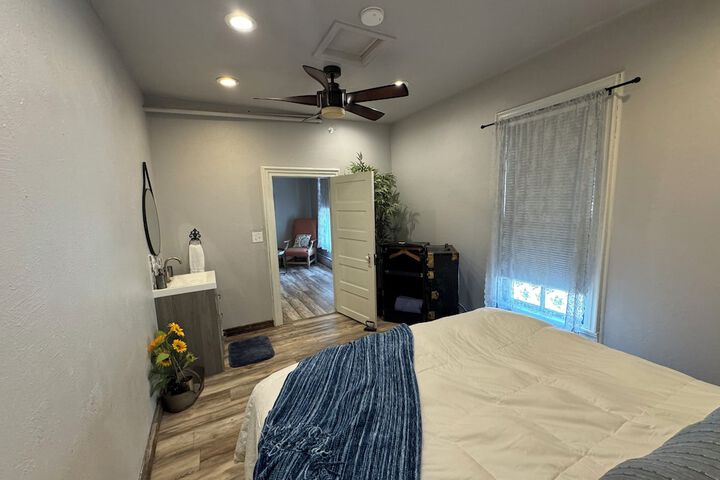 Room 22 of 53