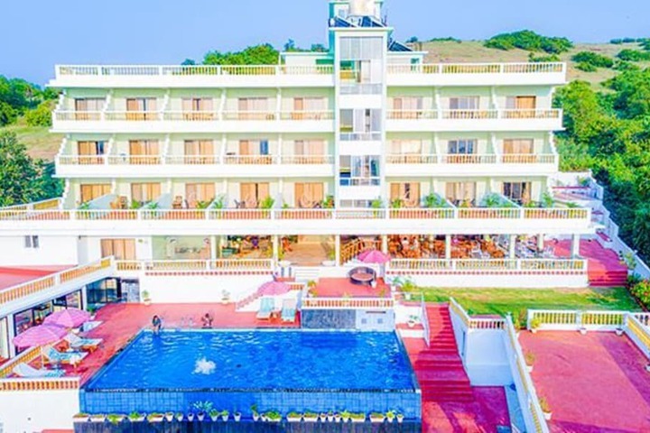Fabhotel Prime Sparv Aulakhs Resort