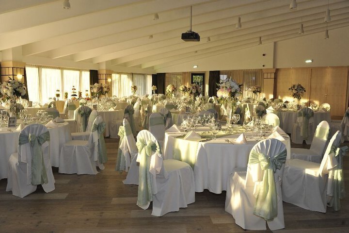 Ballroom/Hall 37 of 43